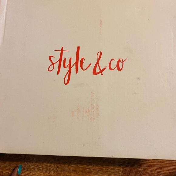 Black low heel boots by Style & Co. Size 8.5 - Picture 4 of 4